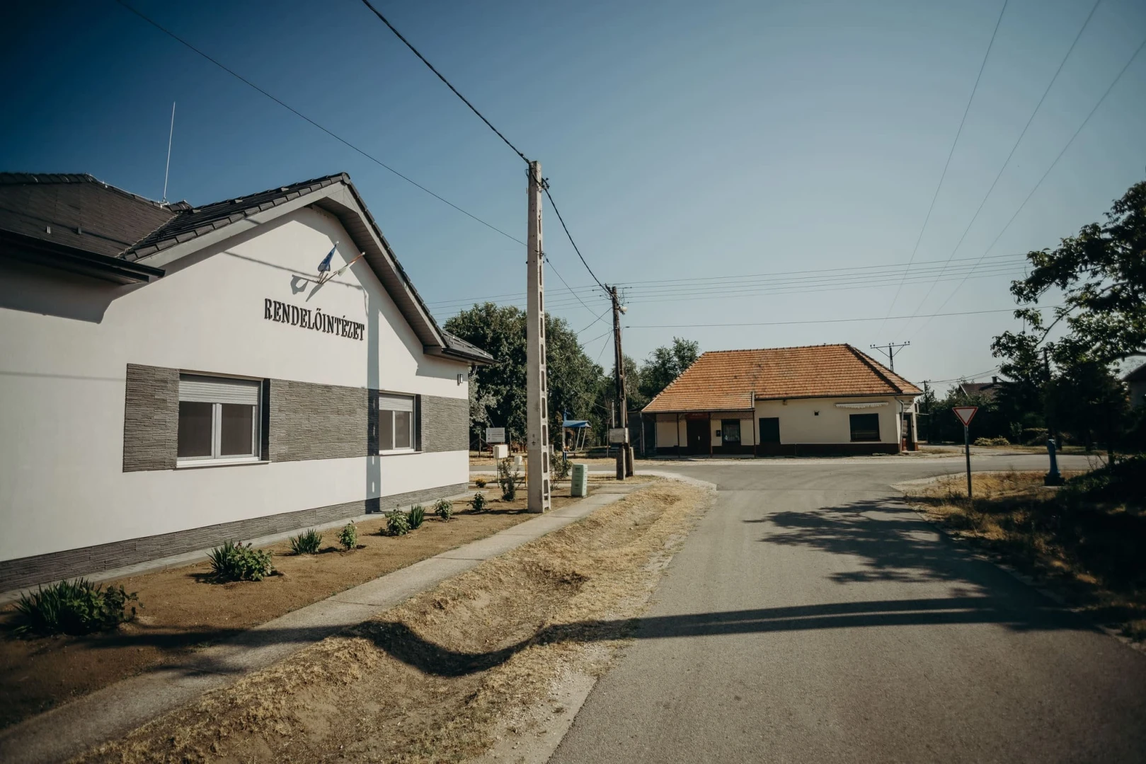 A felsőnyáregyházi orvosi rendelő korszerűsítése, eszközbeszerzés