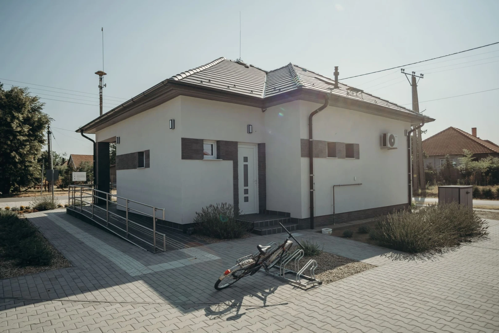 A felsőnyáregyházi orvosi rendelő korszerűsítése, eszközbeszerzés