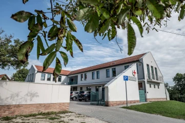 Egészségügyi alapellátó-rendszer infrastrukturális fejlesztése Perbálon thumb