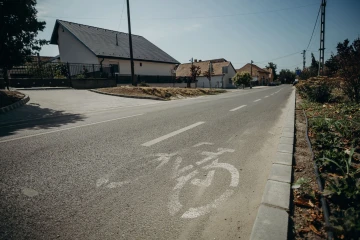 Az ócsai Falu Tamás utca és Damjanich utca kerékpárút fejlesztése thumb