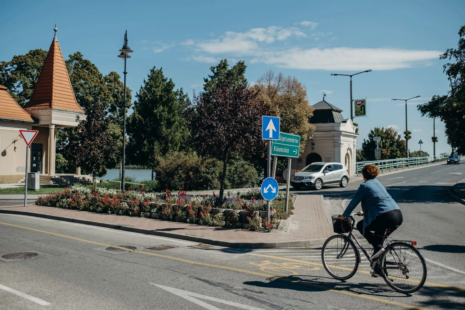 Árpád tér és HÉV állomás közötti kerékpárút létesítése.