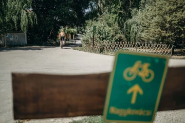 A Nagykovácsi-medence kerékpáros útkapcsolat kialakítása Remeteszőlős és Budapest között thumb