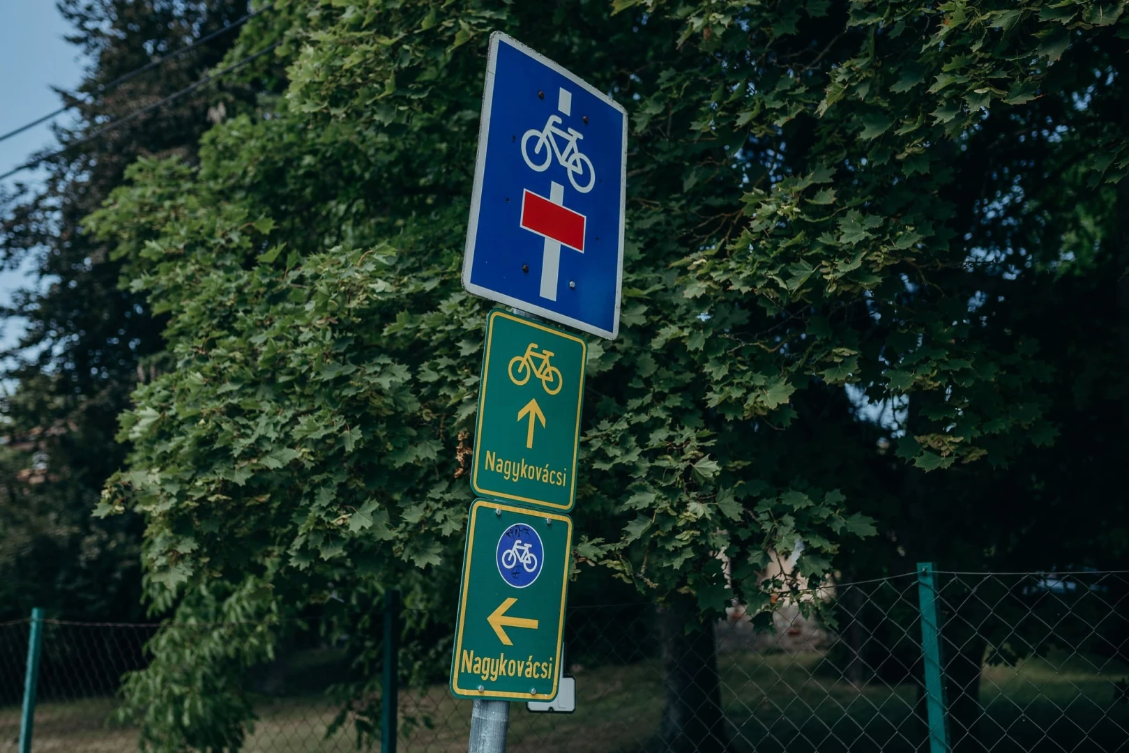 A Nagykovácsi-medence kerékpáros útkapcsolat kialakítása Remeteszőlős és Budapest között