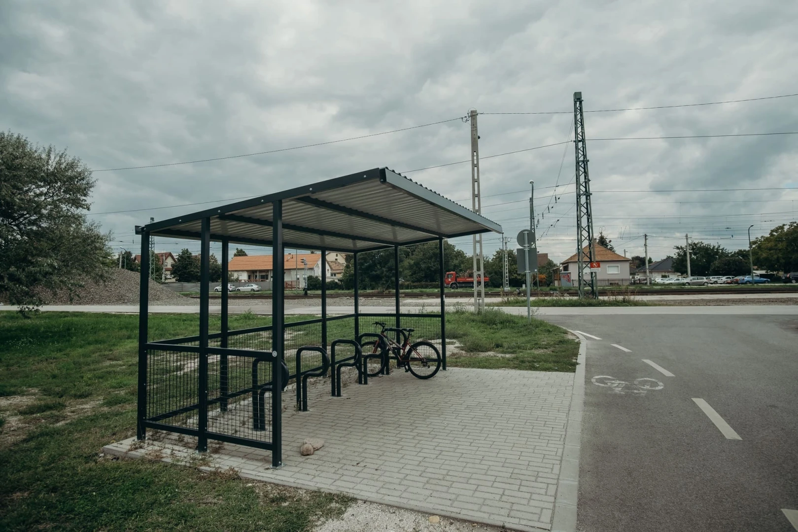 Kerékpárút építése Tököl Városban