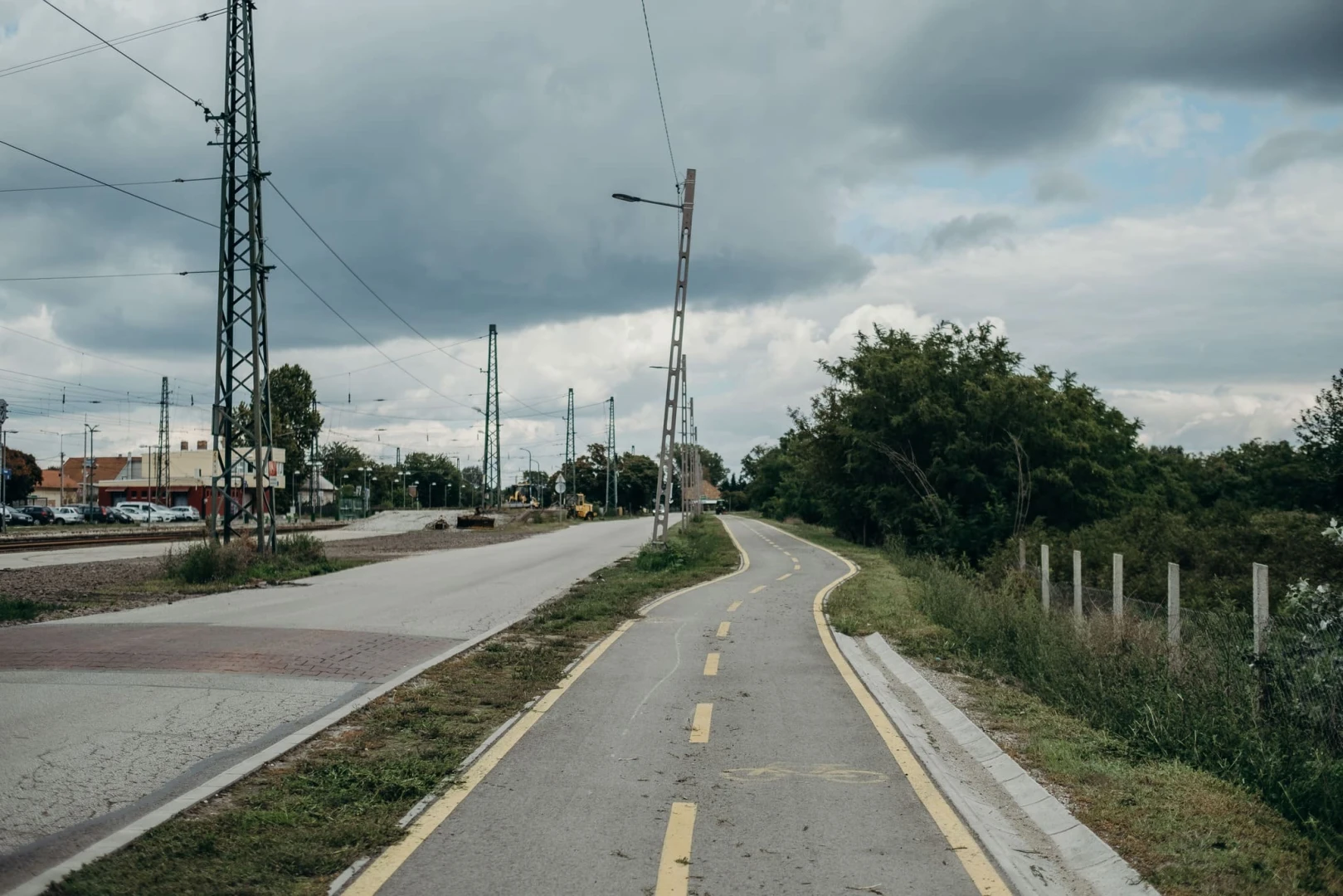 Kerékpárút építése Tököl Városban