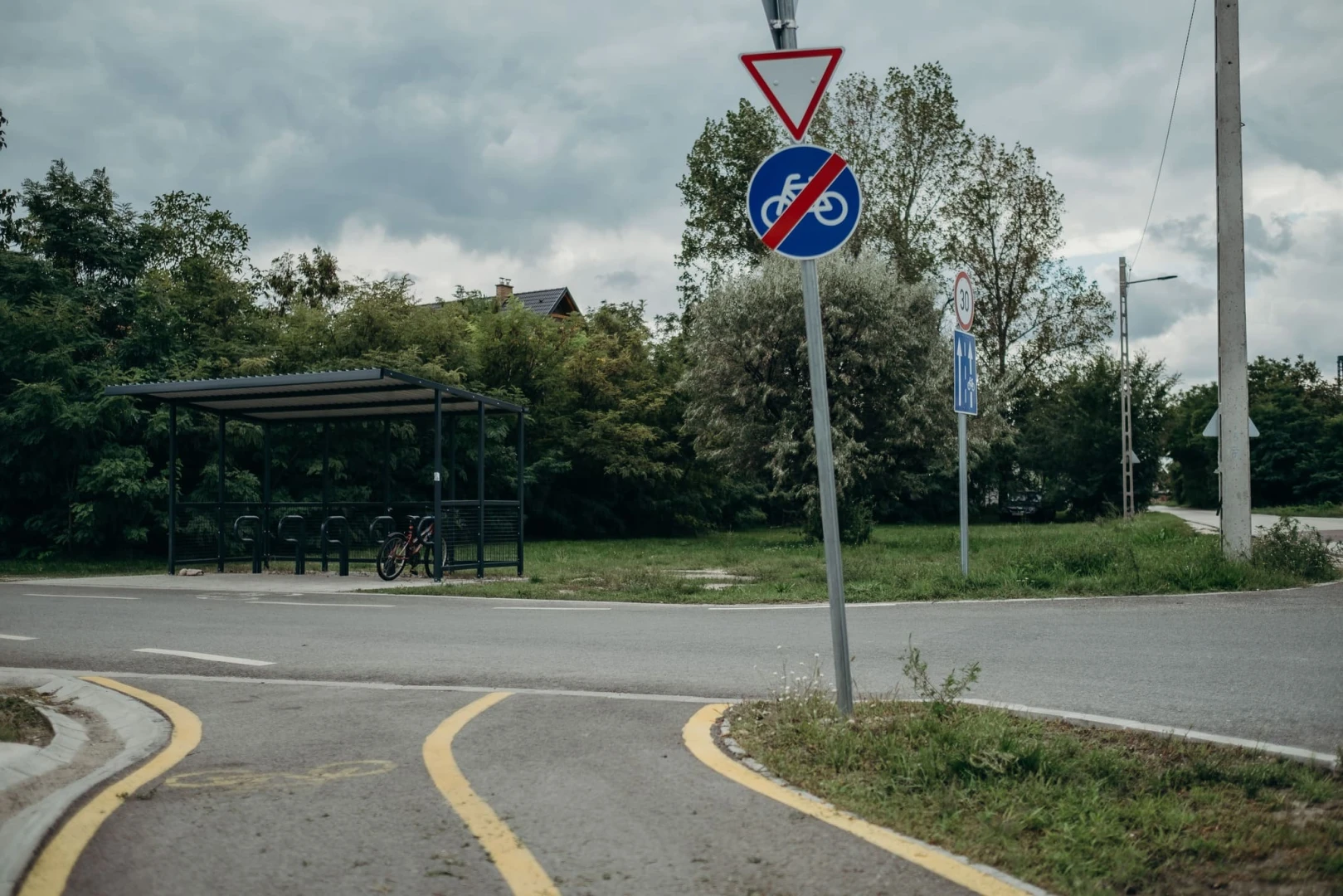 Kerékpárút építése Tököl Városban