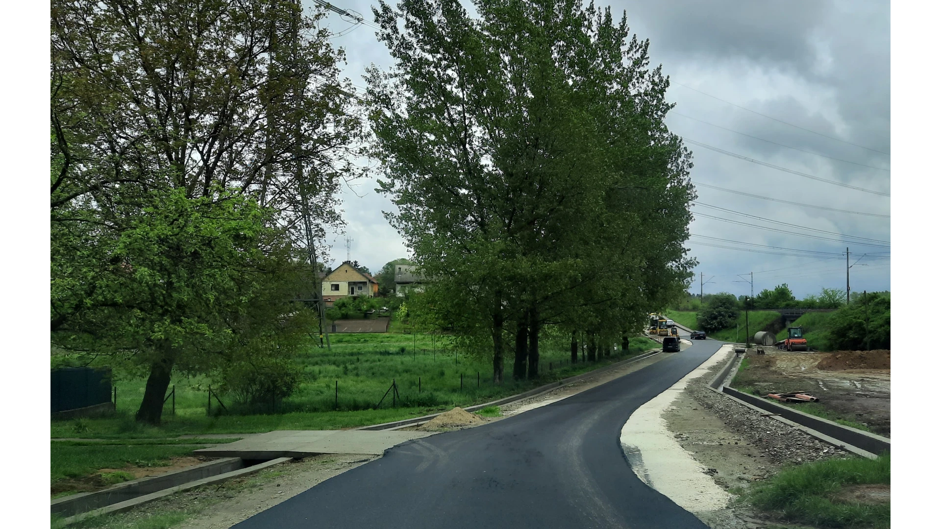 Csapadékvíz-elvezetés fejlesztése, korszerűsítése és záportározó kialakítása Mendén