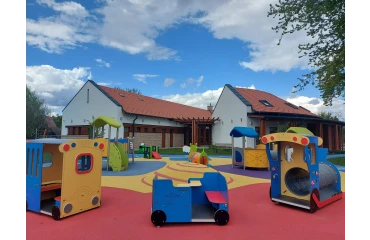 Három csoportszobás bölcsőde építése Bugyin thumb