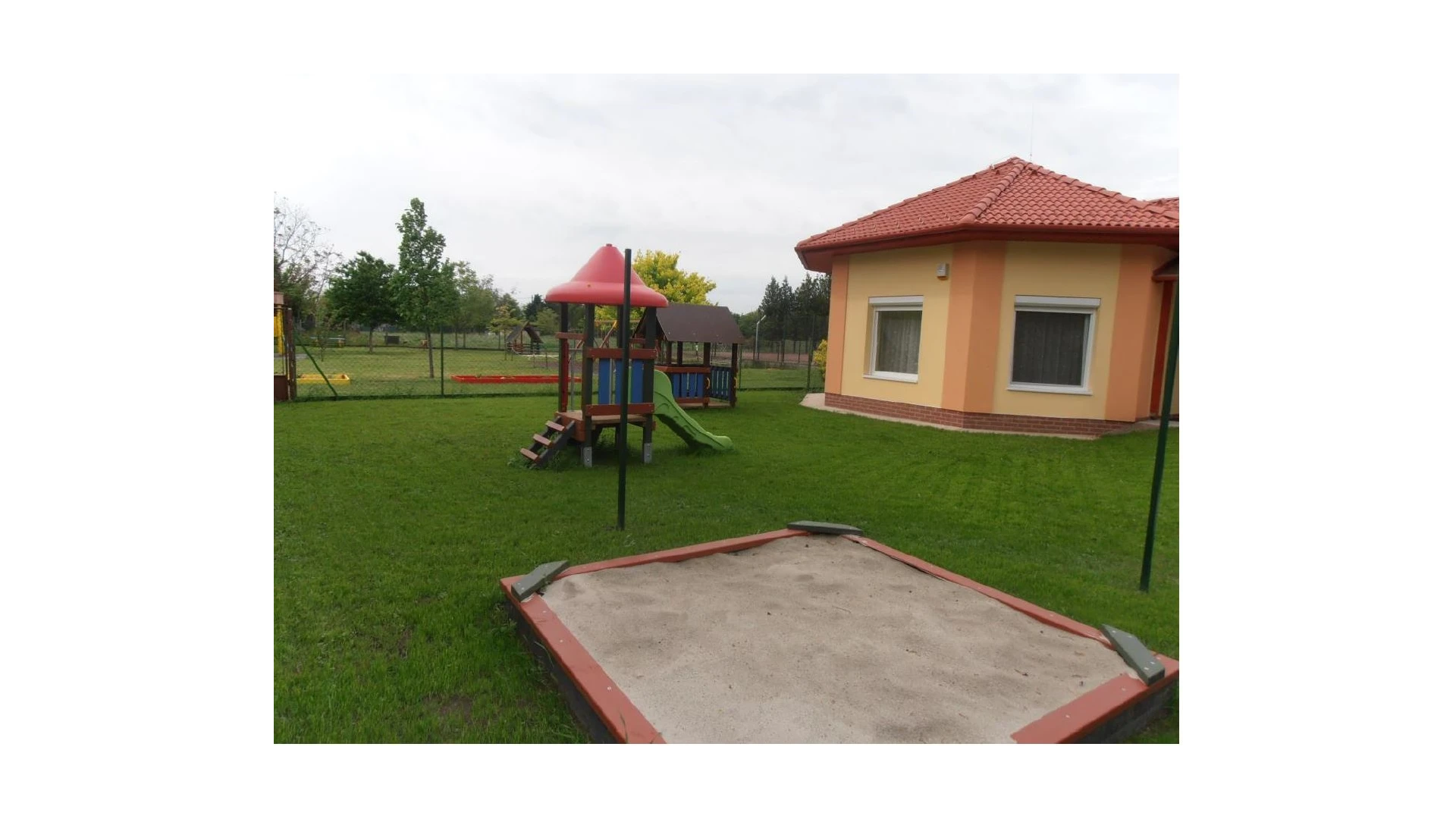 Mini bölcsőde kialakítása Makádon