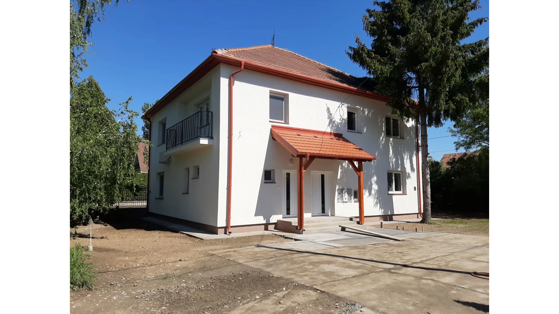 Háziorvosi rendelő felújítása és fejlesztése Iklad településen