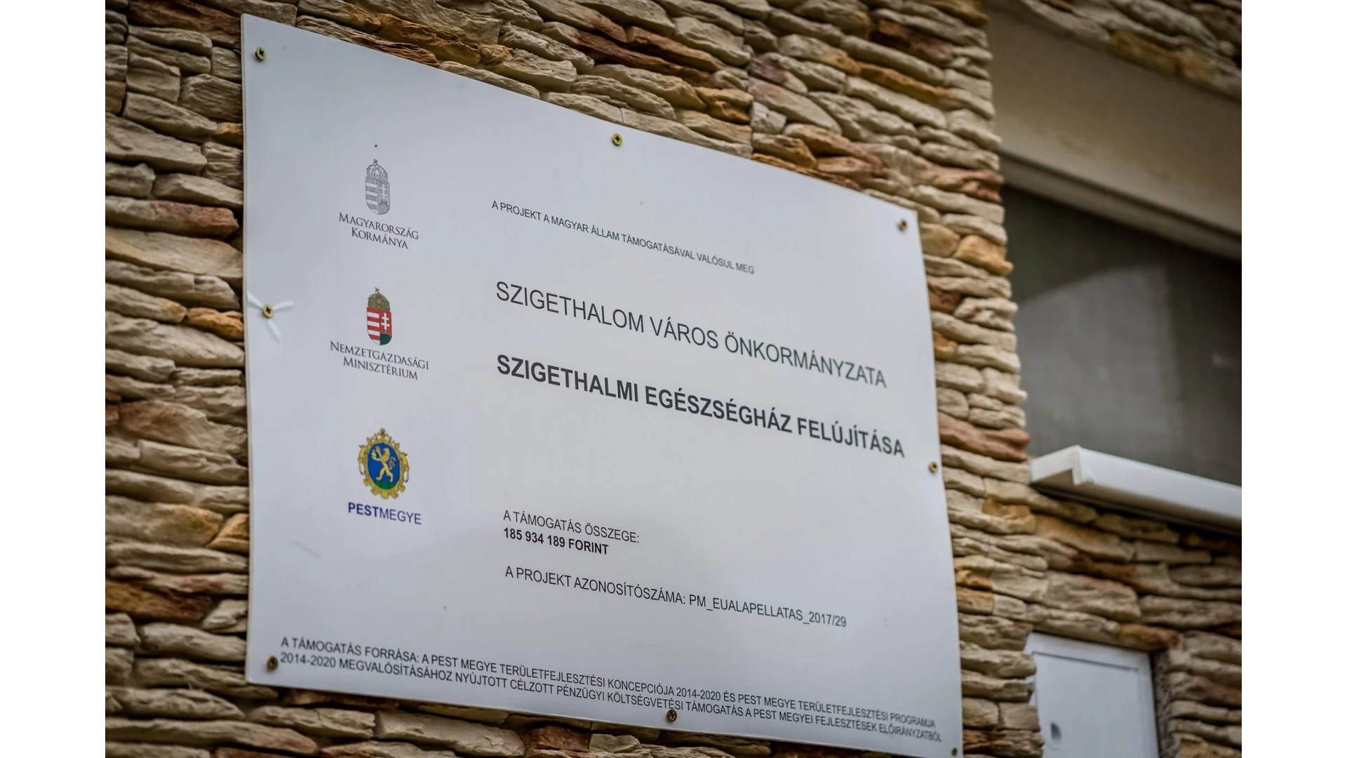 Szigethalmi Egészségház felújítása