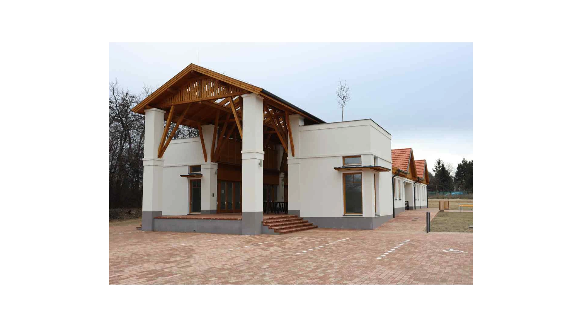 Piaccsarnok létesítése Szada Nagyközségben