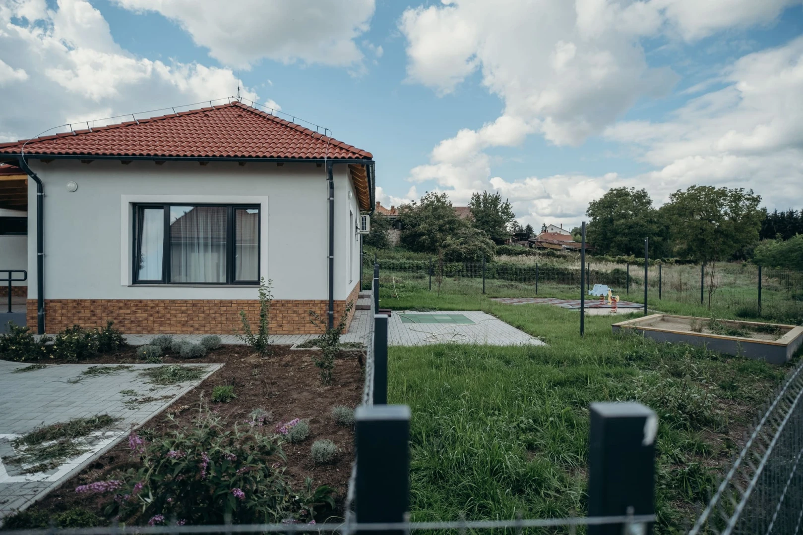 Új mini bölcsőde építése Kisnémedi községben